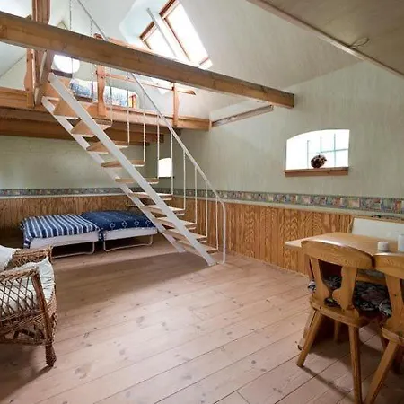 Bed & Breakfast Moen Oekologisk Askeby